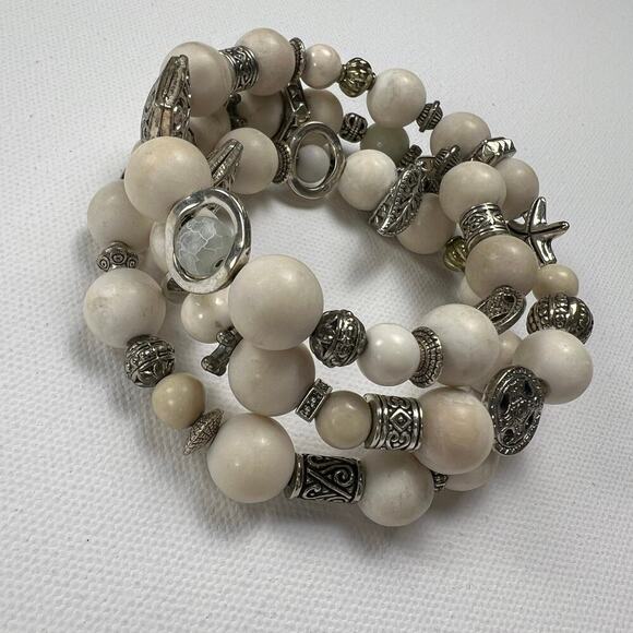Handmade coil Beaded bracelet Chalky White Silver Tone Leaf End Caps - Picture 4 of 7